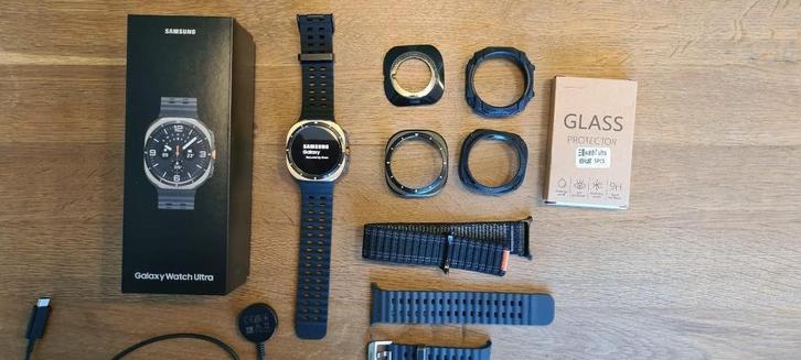 Samsung Galaxy Watch Ultra 4G 47mm - garantie tot 2027, Handtassen en Accessoires, Smartwatches, Zo goed als nieuw, Android, Zilver
