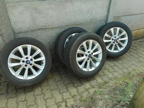 Zomer banden op alu velg Ford Kuga 2016-2019 met TPMS sensor, Auto-onderdelen, Banden en Velgen, Banden en Velgen, Zomerbanden