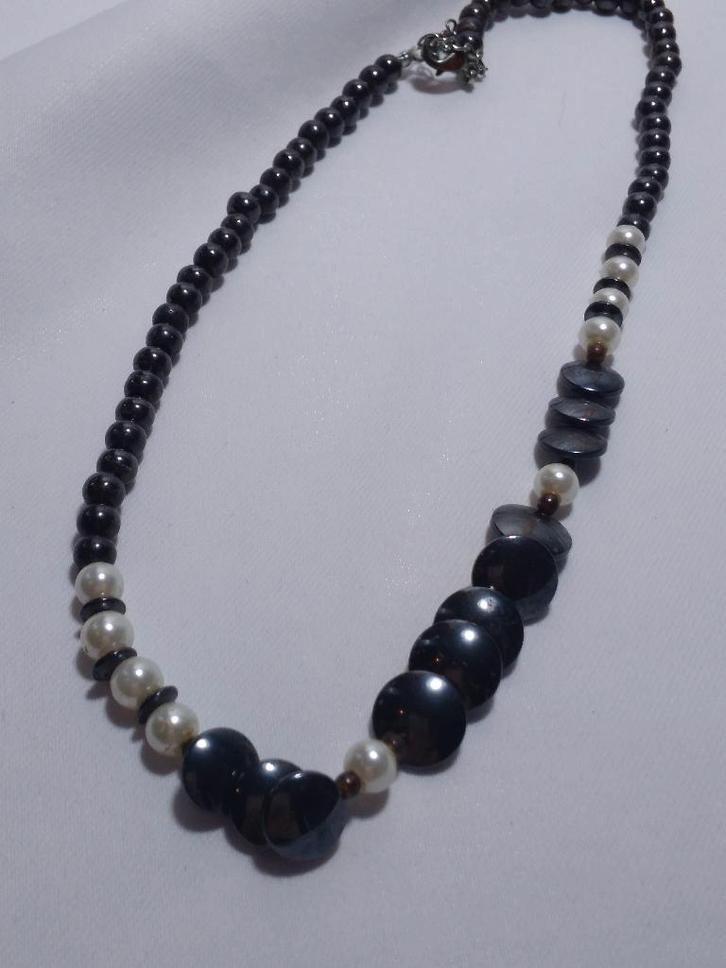 Collier vintage avec hématite et perles, Bijoux, Sacs & Beauté, Colliers, Neuf, Pierre ou Minéral, Noir, Avec pendentif, Réglable