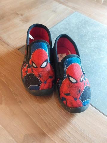 Pantoffels Spiderman maat 26 beschikbaar voor biedingen
