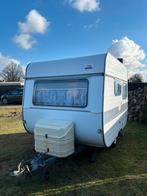 Caravan Adria 750kg, Caravans en Kamperen, Caravans, Treinzit, Luifel, Adria, 4 tot 5 meter