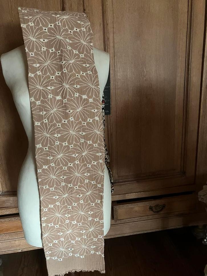 Toffe sjaal, Vêtements | Femmes, Bonnets, Écharpes & Gants, Comme neuf, Écharpe, Enlèvement