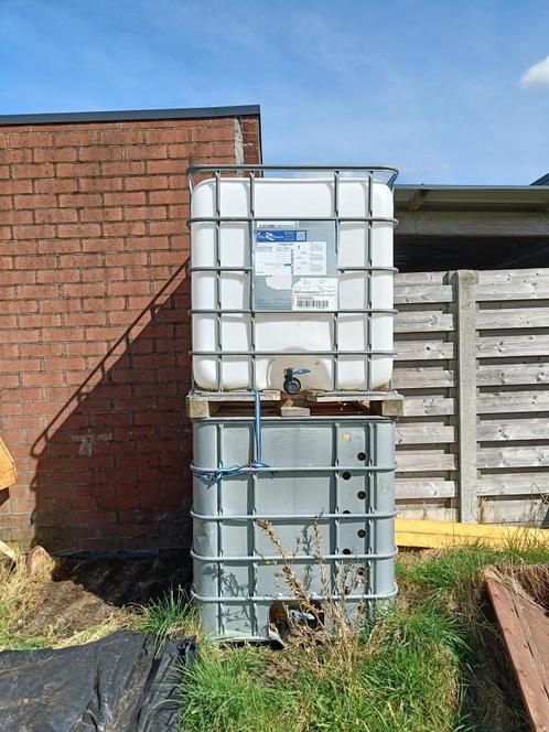 IBC waterton watervat 1000L 2 stuks 30€ per stuk, Doe-het-zelf en Bouw, Overige Doe-Het-Zelf en Bouw, Gebruikt, Ophalen