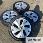 Vw Golf 8 Pirelli Sottozero 3 205/50/R17 93H, Auto-onderdelen, Gebruikt, Banden en Velgen, 17 inch, Personenwagen
