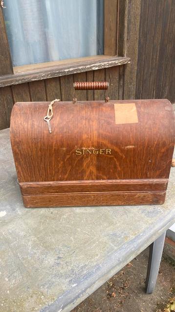Oude singer naaimachine 1921 beschikbaar voor biedingen