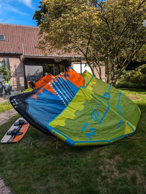 Kiteset 9 12 compleet, Watersport en Boten, Kitesurfen, Zo goed als nieuw, Bar, Ophalen