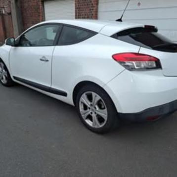 2011 Renault Megane Coupe Tomtom edition. Gekeurd! beschikbaar voor biedingen