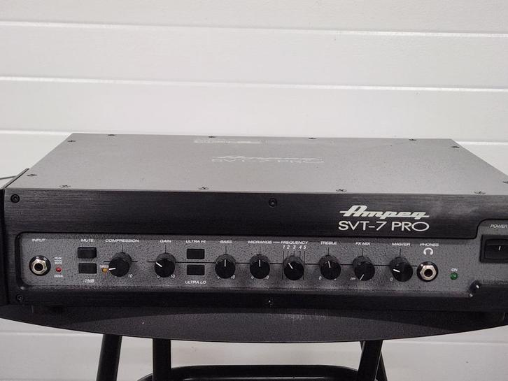 Ampeg SVT-7 Pro hybride basversterker, 1000W,  19" top REV:F, Muziek en Instrumenten, Versterkers | Bas en Gitaar, Zo goed als nieuw