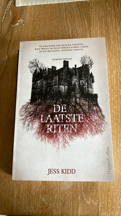 Jess Kidd - De laatste riten, Boeken, Thrillers, Zo goed als nieuw, Ophalen of Verzenden