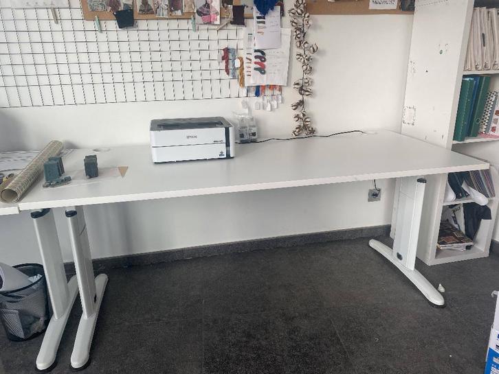 Professionele bureautafels, Huis en Inrichting, Bureaus, Gebruikt, Bureau, In hoogte verstelbaar, Ophalen