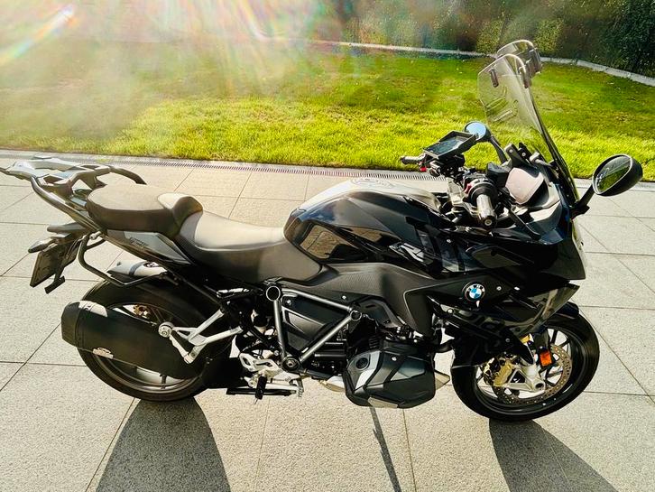 UNIEKE BMW R1250RS - FULL FULL OPTION - GARANTIE + BIJSTAND, Motoren, Motoren | BMW, Particulier, Sport, meer dan 35 kW, 2 cilinders