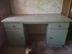 Stevig bureau voor in een tuinhuis of garage., Ophalen, Zo goed als nieuw, Bureau