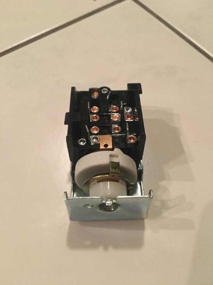 Te koop lichtschakelaar Dodge w200 d200 ramcharger, Auto-onderdelen, Klein materiaal, Amerikaanse onderdelen, Oldtimer onderdelen