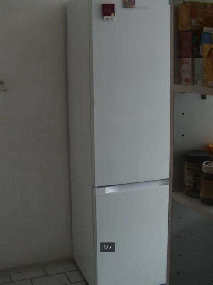 Combi frigo-congelateur marque Friac, Elektronische apparatuur, Koelkasten en IJskasten, Zo goed als nieuw, Met aparte vriezer