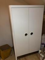 Chambre bébé: 2 penderies 2 commodes lit et table à langer, Enfants & Bébés, Enlèvement, Comme neuf