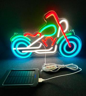 Neon Light Chopper beschikbaar voor biedingen