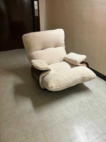 Michel Ducaroy 1970 Marsala Roset Line fauteuil beschikbaar voor biedingen