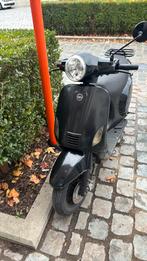 Turbho scooter 50cc, Fietsen en Brommers, Snorfietsen en Snorscooters, Zo goed als nieuw, Benzine, Ophalen, Overige merken