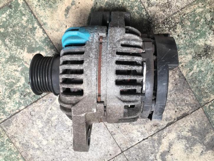 ALTERNATEUR OPEL ZAFIRA B 1900 TURBO DIESEL, Auto-onderdelen, Accu's en Toebehoren, Opel, Gebruikt, Ophalen