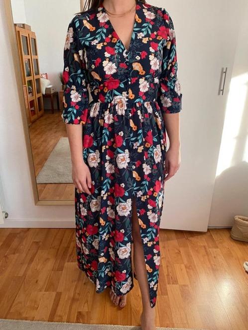Miss You - Jurk 3/4 mouw - bloemenprint - maat M, Kleding | Dames, Jurken, Zo goed als nieuw, Maat 38/40 (M), Blauw, Onder de knie