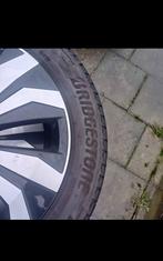 Volkswagen golf  Wheels with tyres 205/55/R17, Auto-onderdelen, Ophalen, Gebruikt, Banden en Velgen, 17 inch