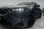 BMW M5 xDrive G99! B&W / HUD / ACC / 360 / Frozen / Pano!, Argent ou Gris, 4395 cm³, Euro 6, Entreprise