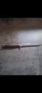 Militair mes, Verzamelen, Ophalen