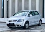 Volkswagen Golf Plus / 120000km - Automaat /Benzine -carplay, Auto's, Volkswagen, 75 kW, Stof, Zwart, 1600 cc