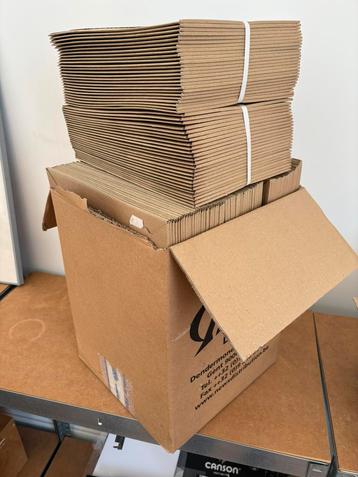 200x golfkartonnen enveloppes, formaat HSW 3 - 220 x 320 mm beschikbaar voor biedingen