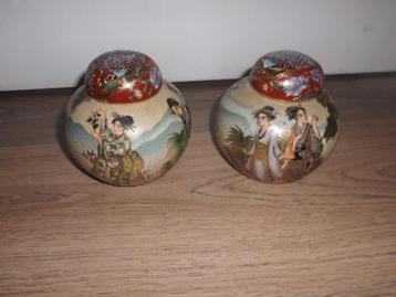 lot 2 anciens pots couvert en porcelaire d asie SATSUMA, Enlèvement ou Envoi