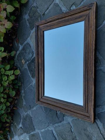 Spiegel beschikbaar voor biedingen