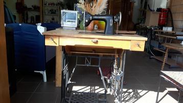 Naaimachine vintage, Antiek en Kunst, Antiek | Naaimachines, Ophalen
