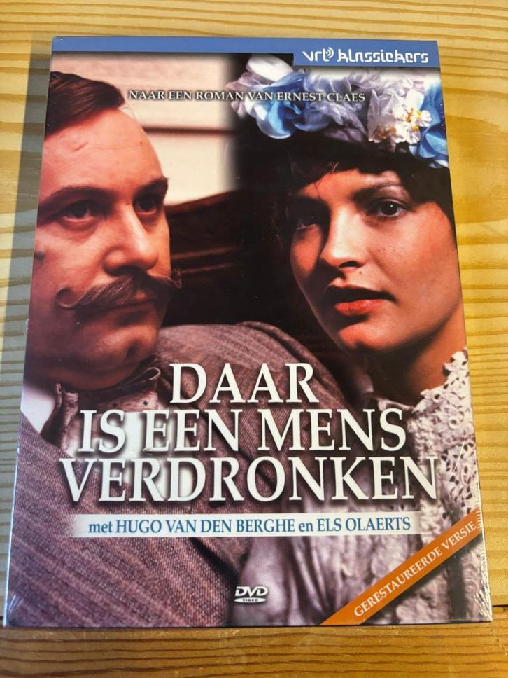 Daar is een mens verdronken (VRT-Klassieker DVD), Cd's en Dvd's, Dvd's | Tv en Series, Nieuw in verpakking, Boxset, Ophalen of Verzenden