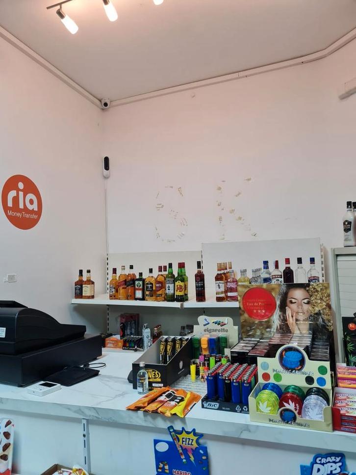 Surface commerciale a louer Jumet, Immo, Appartementen en Studio's te huur