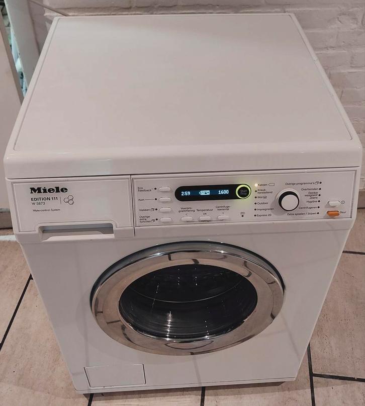 Miele SoftCare w5873 8Kilo 1600 toerenA+++ luxe jong model, Elektronische apparatuur, Wasmachines, Zo goed als nieuw, Voorlader