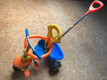 Veelkleurige kleuterfiets (driewieler) SMART TRIKE beschikbaar voor biedingen