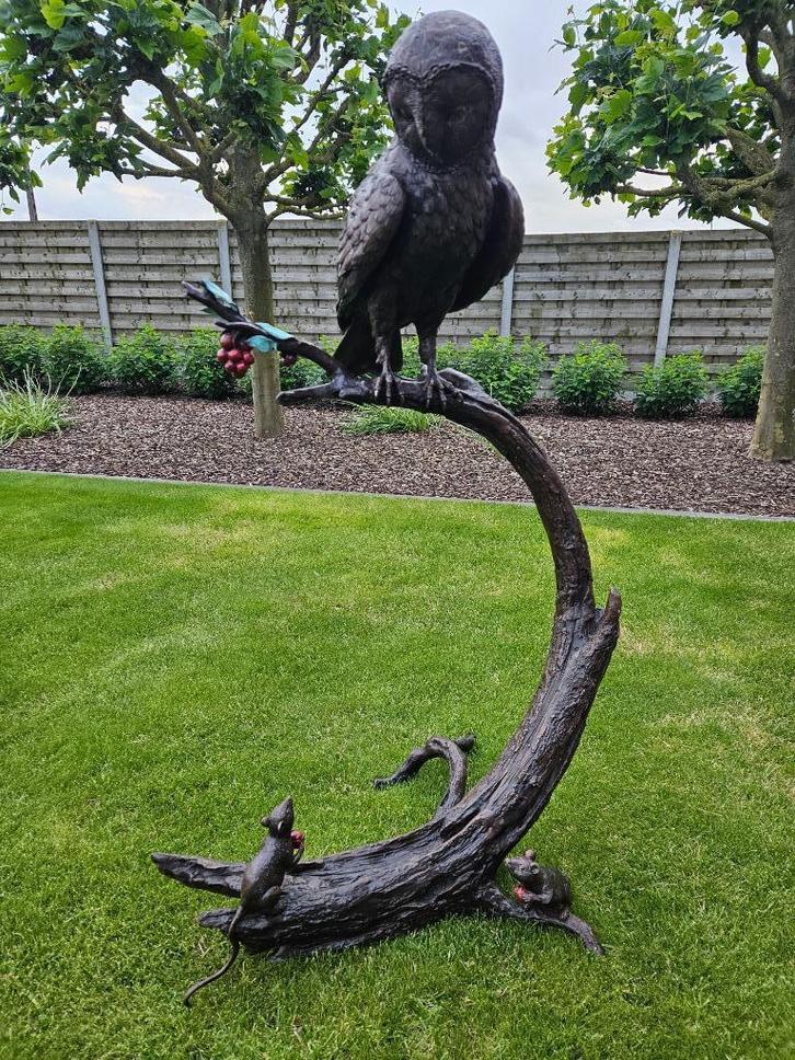 BRONZEN UIL EN 2 MUISJES IN BOOMSTAM PRACHTIGE BRONS KOOPJE!, Tuin en Terras, Tuinbeelden, Nieuw, Dierenbeeld, Overige materialen