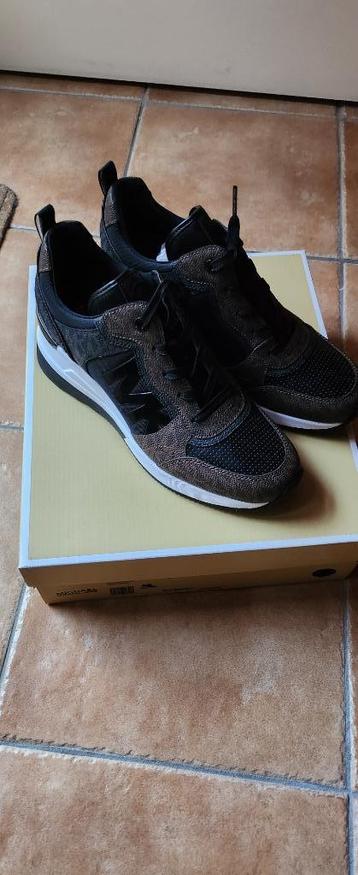 Gloednieuwe zwarte michael kors dames sneakers maat 39 beschikbaar voor biedingen
