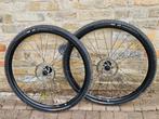 Giant gravelwielen SX2 met nieuwe remschijven en banden, Fietsen en Brommers, Fietsonderdelen, Ophalen, Zo goed als nieuw