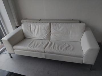 2 persoos Zetel+salon tafel+tv kast te koop beschikbaar voor biedingen