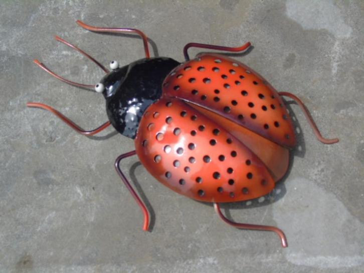 XXL lieveheersbeestje in gepatineerd smeedijzeren natuurlijk, Tuin en Terras, Tuinwanddecoratie, Nieuw, Ophalen