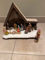 Oude kerststal met beeltjes, Diversen, Kerst, Ophalen of Verzenden, Zo goed als nieuw