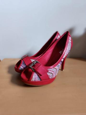 6 paar schoenen maat 40  beschikbaar voor biedingen