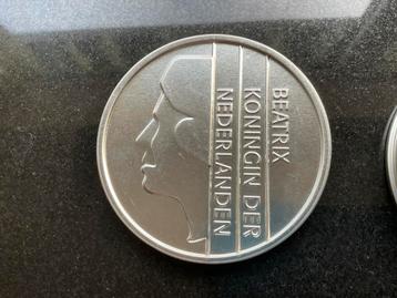 Nederland - set uitgegeven nav laatste uitgifte van 1 gulden beschikbaar voor biedingen