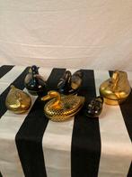 Set kleine en middelgrote decoratieve eendendozen, Ophalen