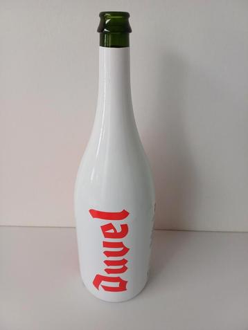 Lege Duvelfles beschikbaar voor biedingen