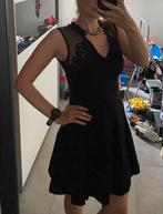 Prachtige zwarte jurk French Connection 40, Kleding | Dames, Ophalen of Verzenden