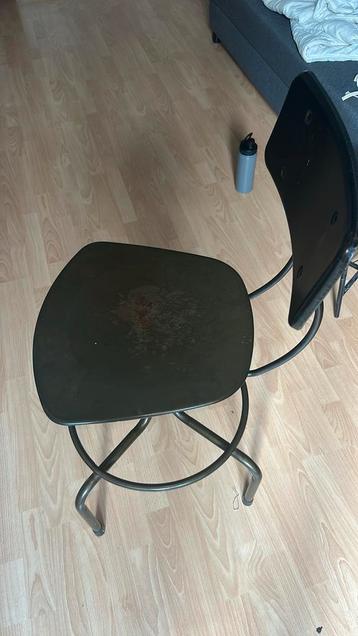 Chaisse mettalique a 10€ beschikbaar voor biedingen