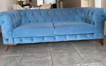 Blauwe lounge zetel - eye catcher beschikbaar voor biedingen