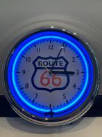 Retro wandklok jaren 50 stijl ROUTE 66 met Neon verlichting, Maison & Meubles, Accessoires pour la Maison | Horloges, Comme neuf